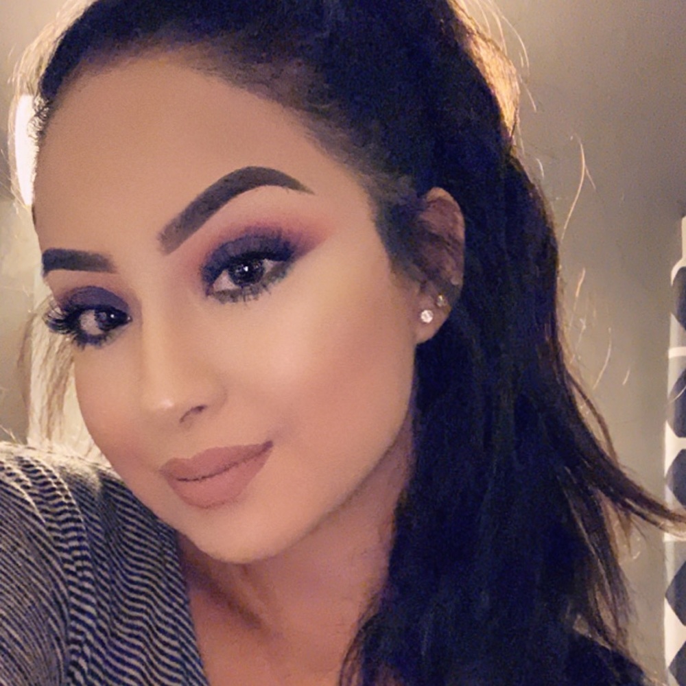 Meet your Posher, Andrea